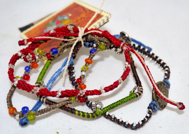 Wakami Original Fair Trade Guatemalan String 4 Bracelet Set